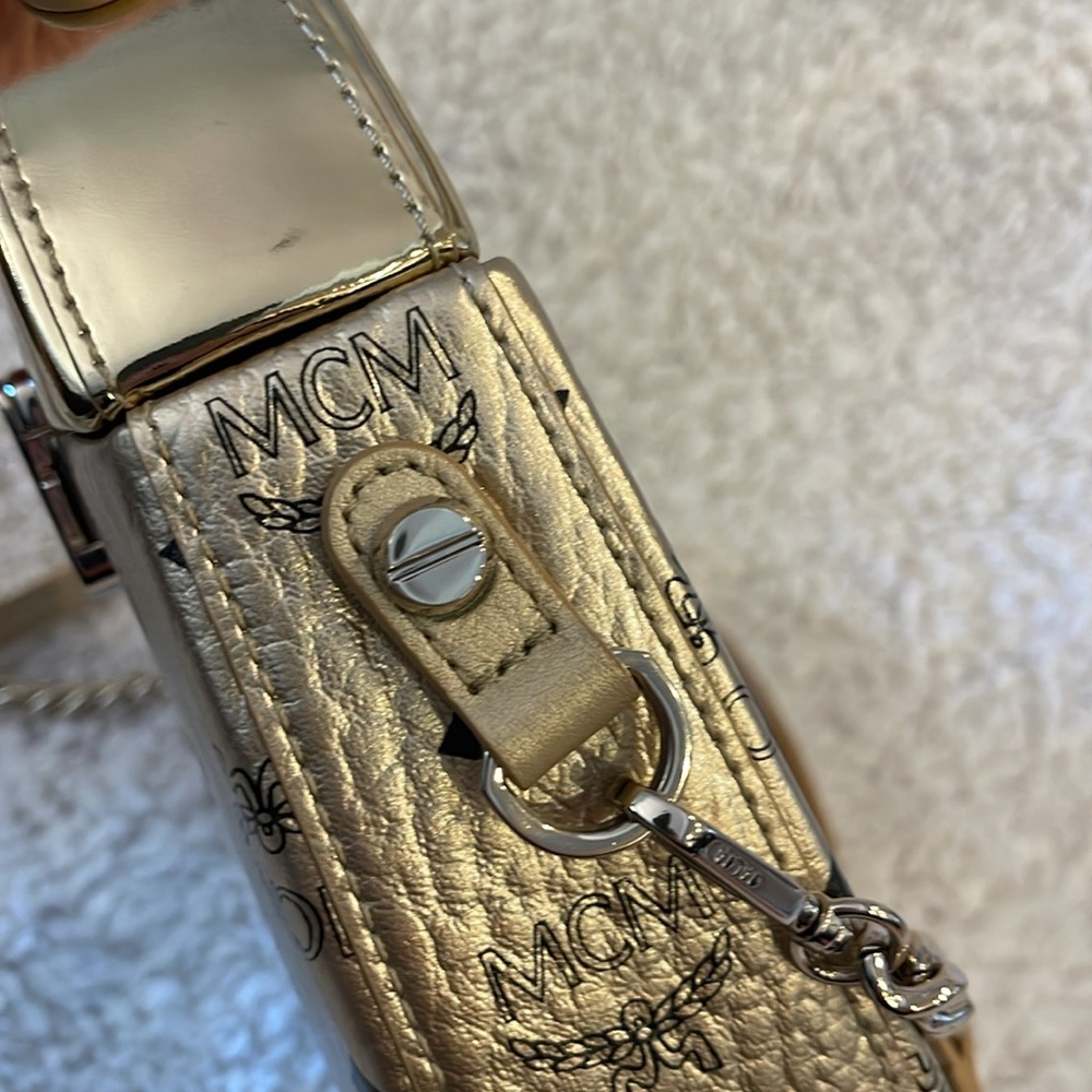 Mcm Stark Pushlock Cluth In Visetos - image 8